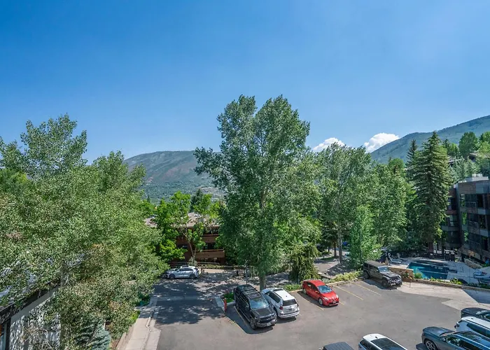 Ski-In Ski-Out 3Br W Central Ac, Views, Pool & Hot Tub